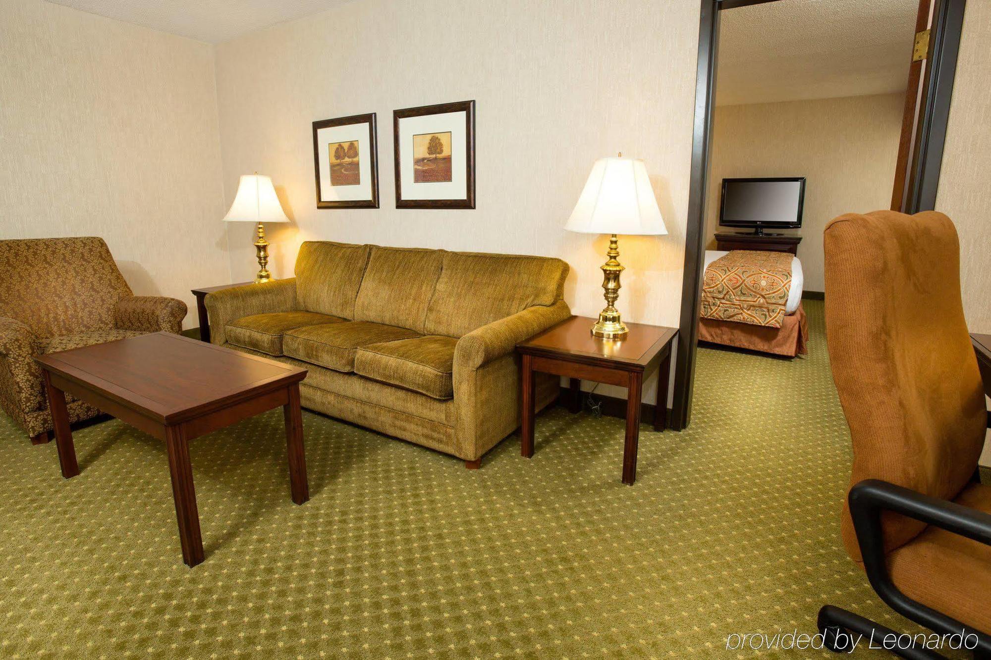 Drury Inn & Suites Columbia Stadium Boulevard Exterior foto